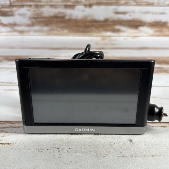 Garmin Nuvi 2597LMT GPS 5” Touch Screen Bundle w/Car Charge No Window Mount - Picture 1 of 4